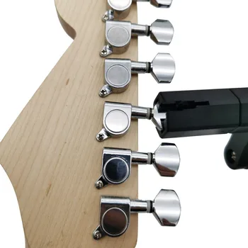 Plastikinės+metalinės gitaros taisymo įrankių rinkinys Praktiškas kietas aksesuaras Ukulele stygų keitiklis gitara Styginių vėtrungė Gitara